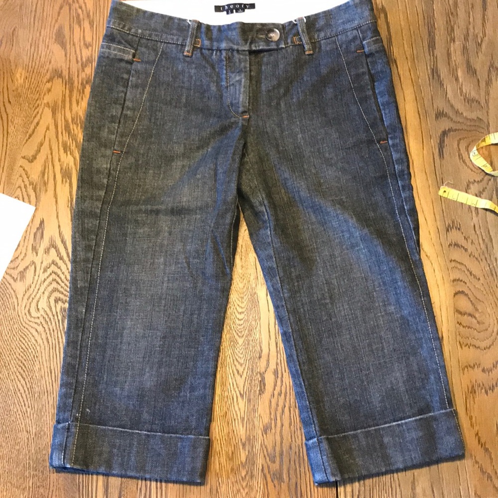 Theory Long cuffed long jean shorts sz 0